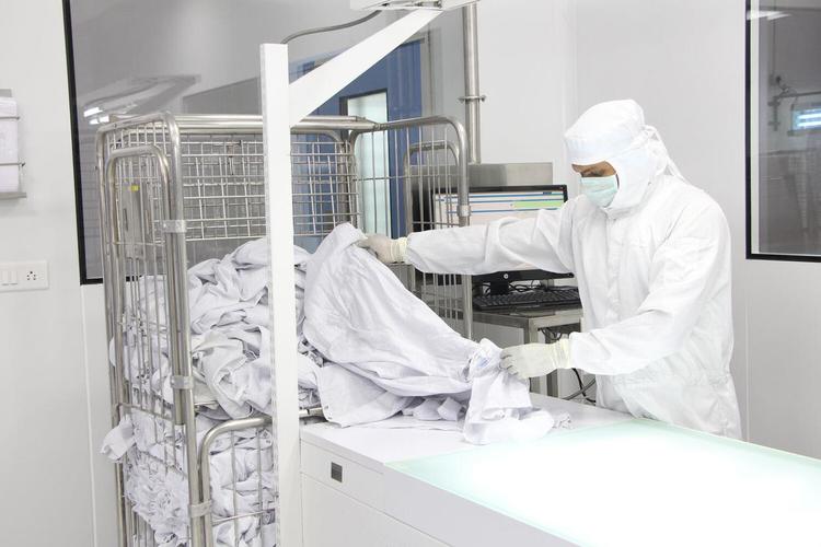 dich-vu-giat-dong-phuc-phong-sach-1