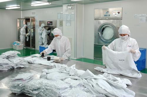 dich-vu-giat-dong-phuc-phong-sach-10