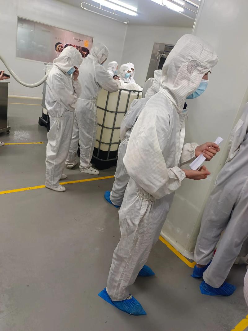 dich-vu-giat-dong-phuc-phong-sach-7