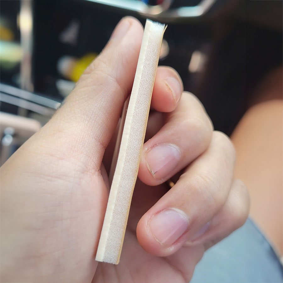 Mặt cắt ngang cho thấy cấu trúc 3 lớp giúp tăng độ đàn hồi và hiệu quả làm sạch.